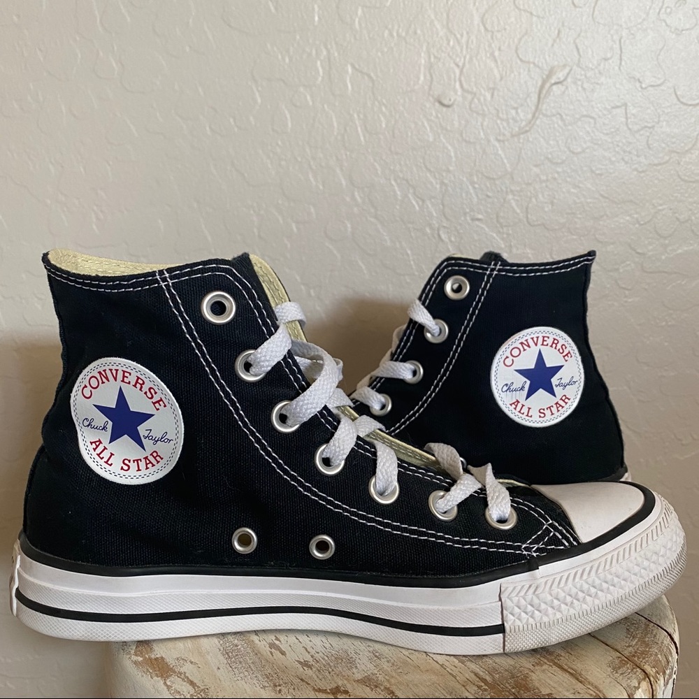 Black high top converse